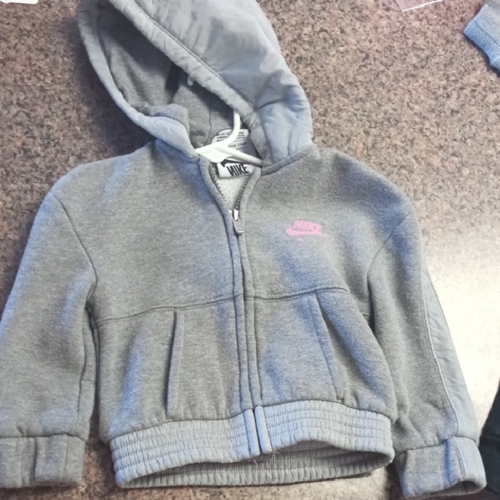 Nike Kids Hoodie in Gray with Pink Logo
